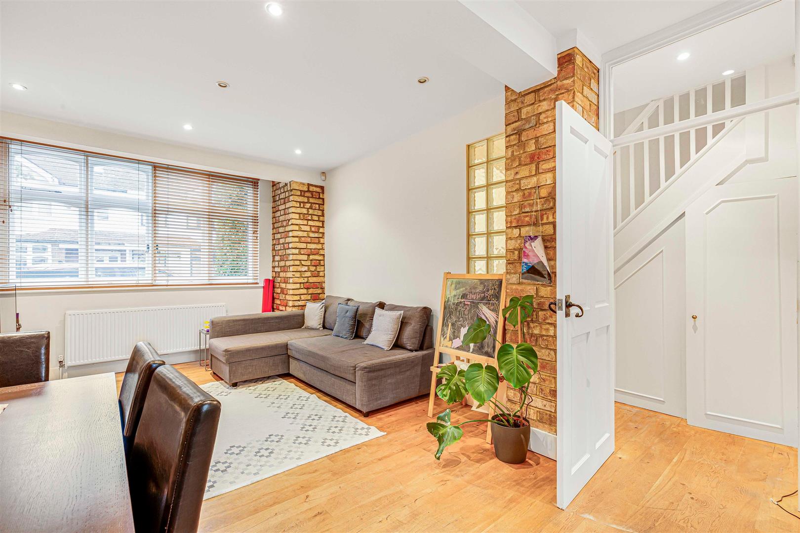 Ripley Gardens, SW14 James Anderson South West London Estate Agents